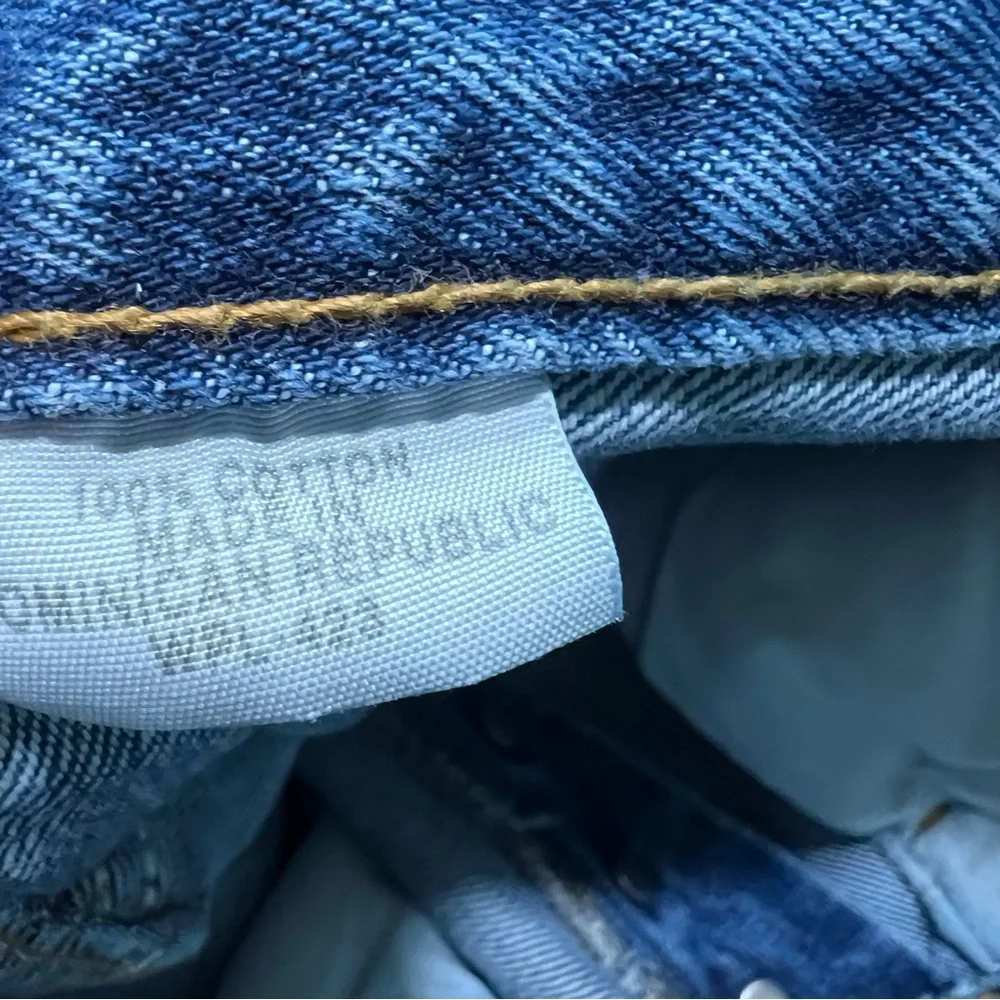 Vintage Levi's 501 Button Fly Blue Jeans 33x32 100% cotton 90s